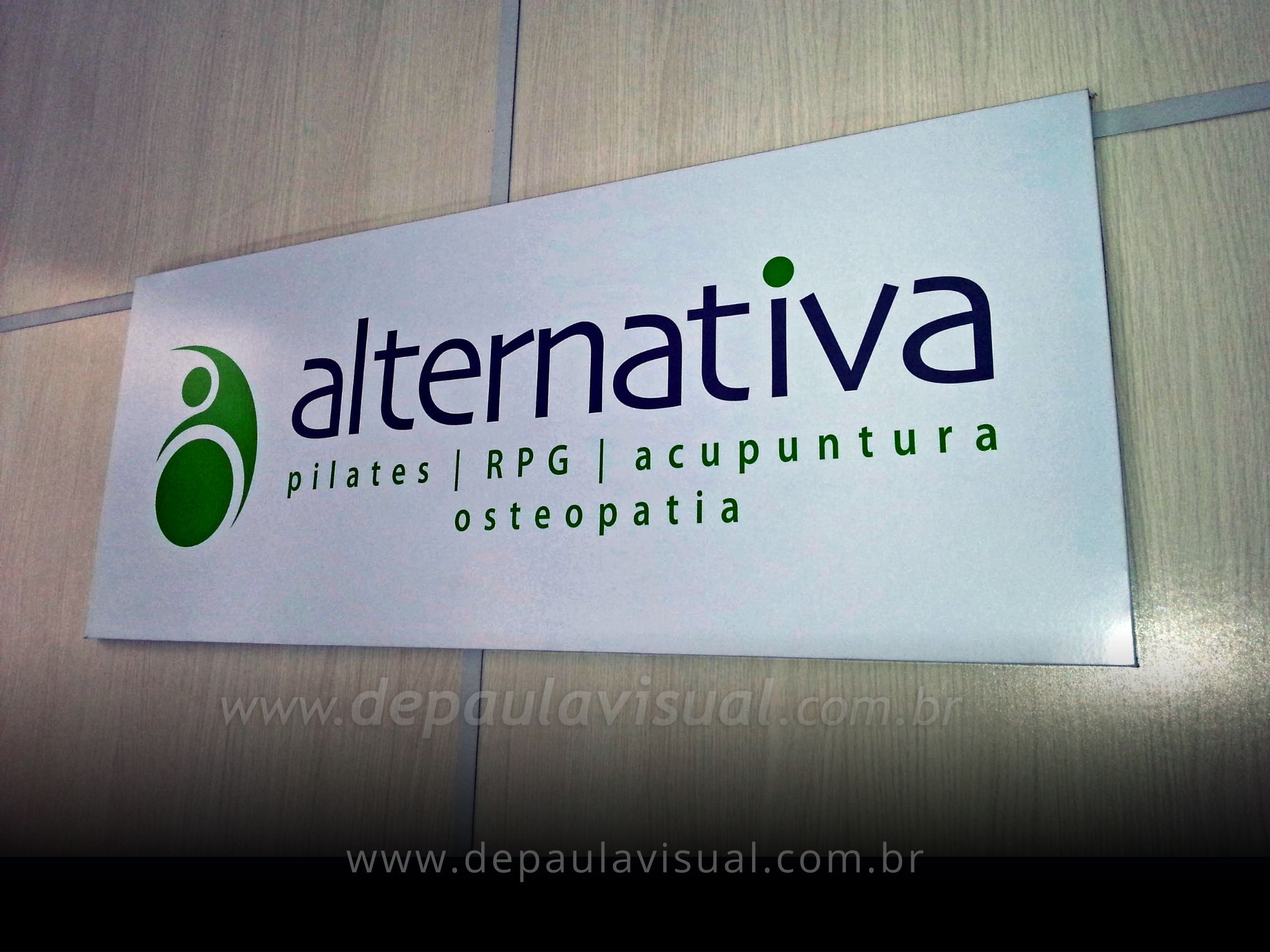 Placa com Adesivo_ (1).jpg